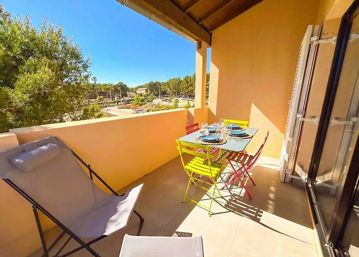 Apartmán T2 - Piscine - Parking - Six-Fours-les-Plages